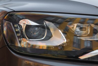 Experience Unstoppable Nighttime Confidence: 9012 Headlight Bulb Dominance