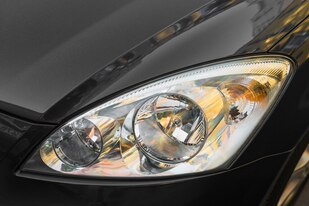 Experience Unstoppable Nighttime Confidence: 9012 Headlight Bulb Dominance