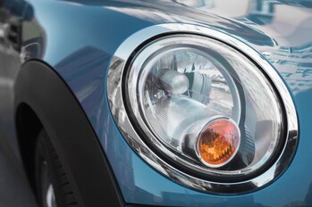Experience Unstoppable Nighttime Confidence: 9012 Headlight Bulb Dominance